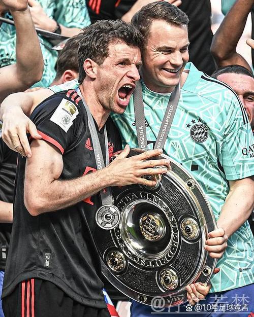 穆勒度假归来组织聚会，20名队友积极参与