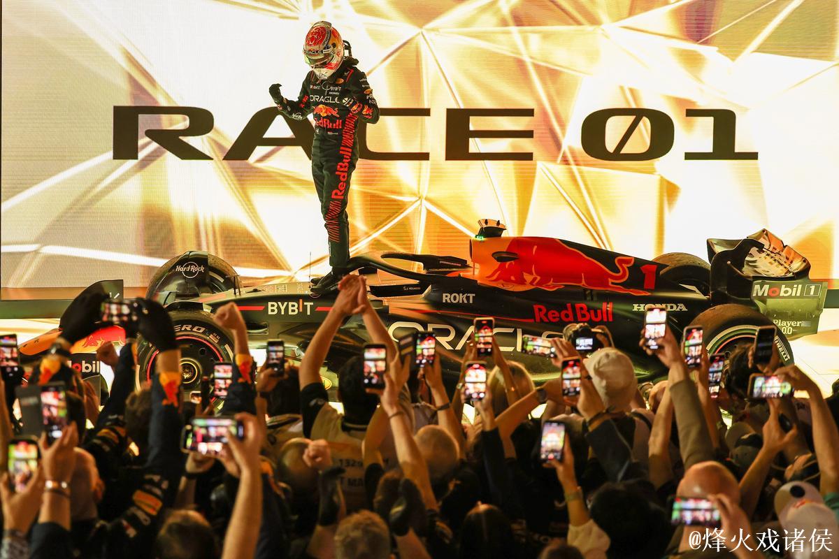 F1美国站:维斯塔潘杆位夺冠 诺里斯亚军勒克莱尔第3 F1美国站:维斯塔潘杆位夺冠 诺里斯亚军勒克莱尔第3